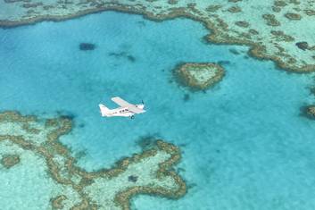 Fly over Heart Reef and Hardy Reef